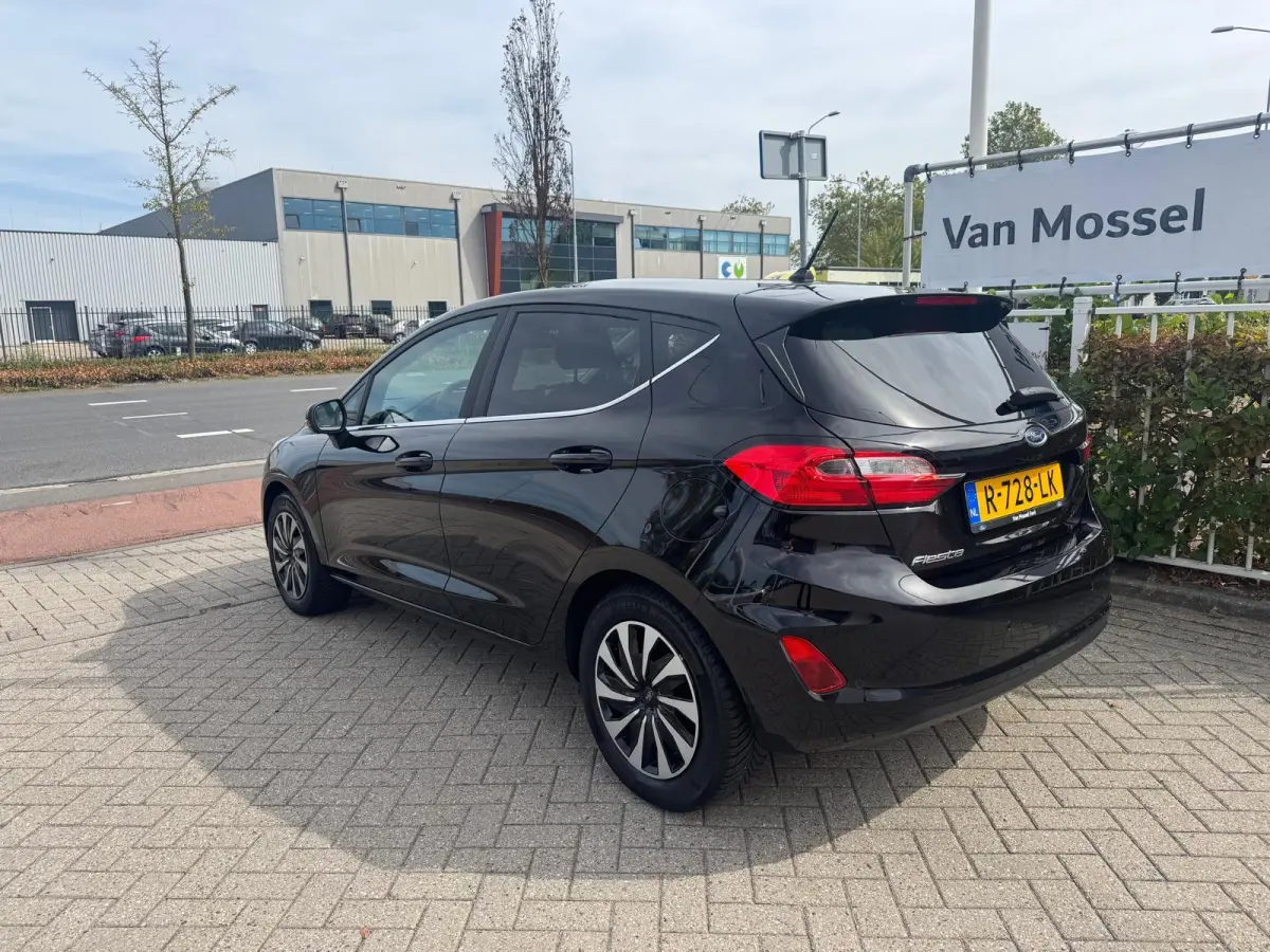 1.0 EcoBoost Titanium | Parkeersensoren Achter | Cruise Ctrl | Apple Carplay/ Android Auto | Climate Control |