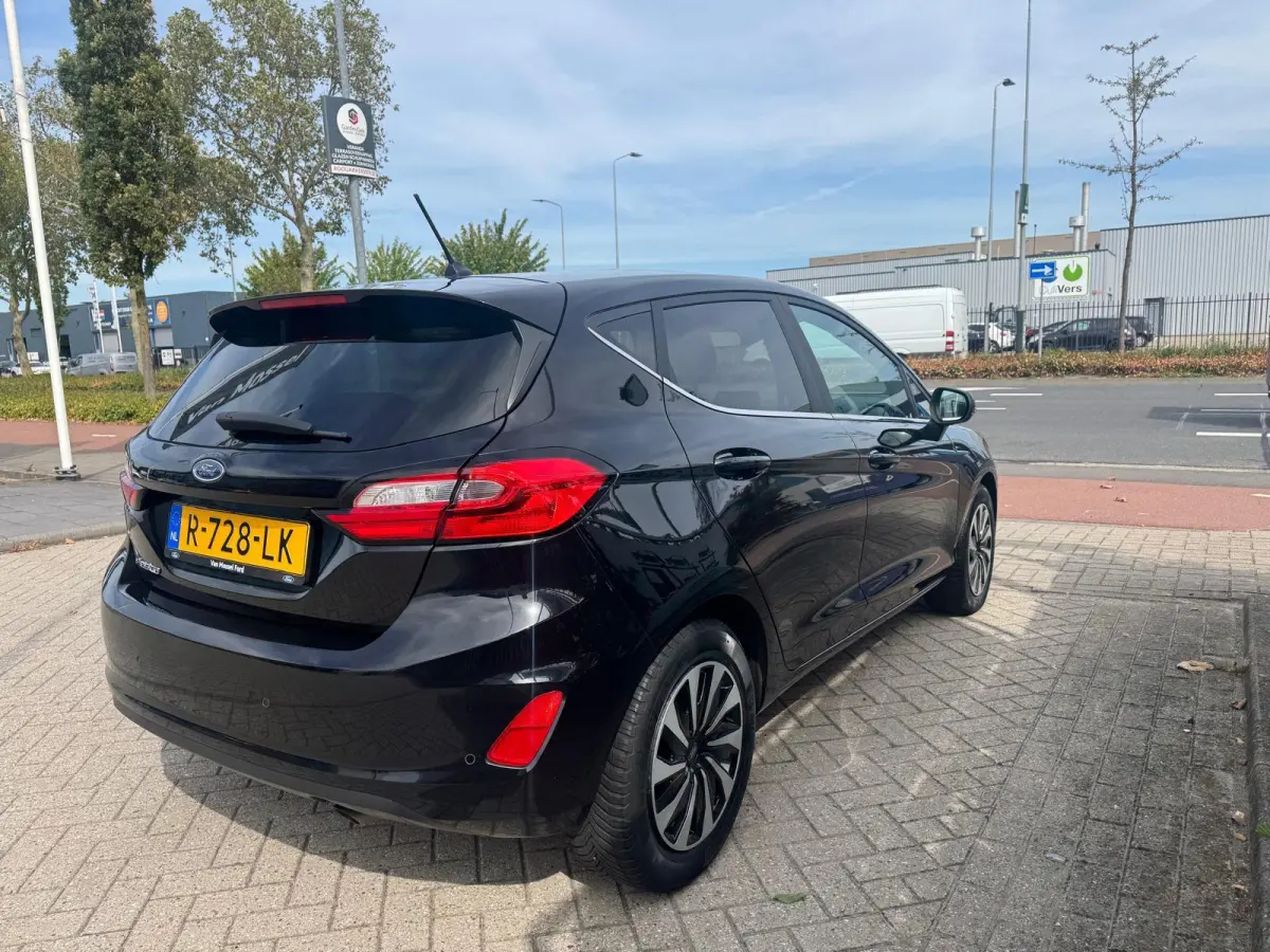1.0 EcoBoost Titanium | Parkeersensoren Achter | Cruise Ctrl | Apple Carplay/ Android Auto | Climate Control |