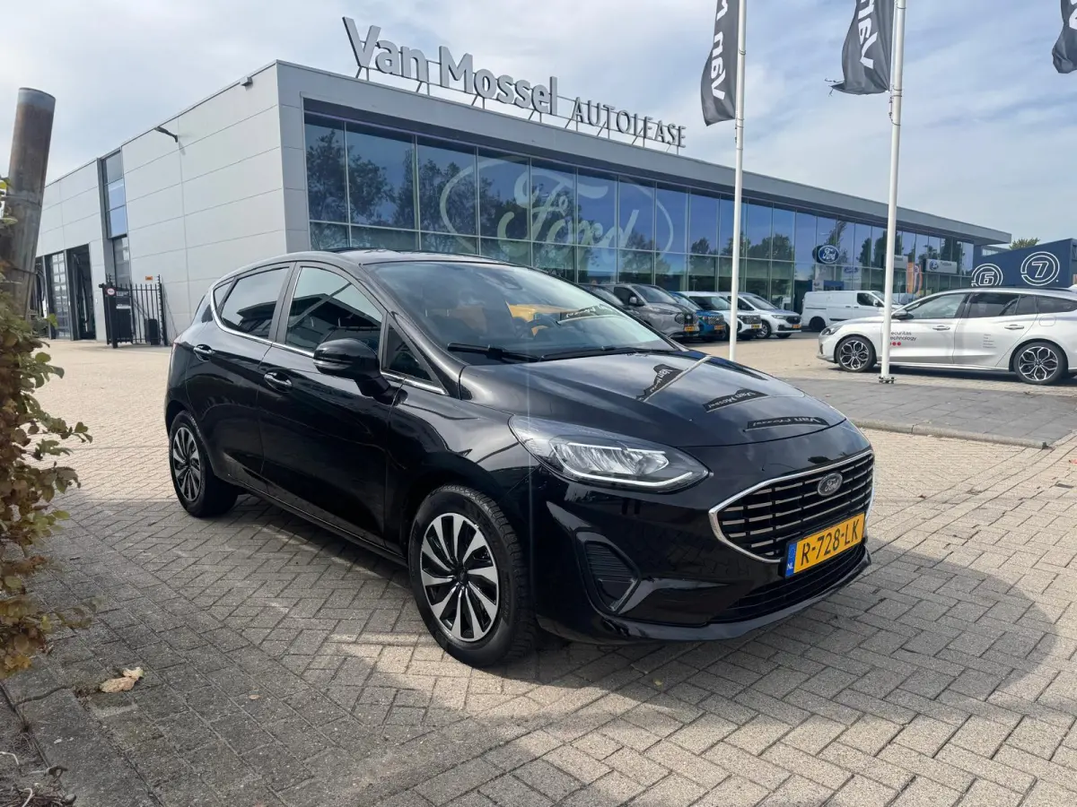 1.0 EcoBoost Titanium | Parkeersensoren Achter | Cruise Ctrl | Apple Carplay/ Android Auto | Climate Control |