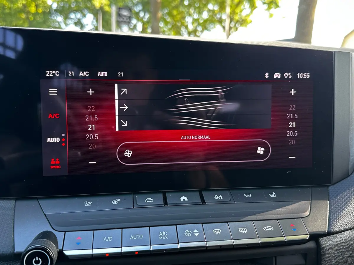 1.2 130 PK Level 4/GS Line | TREKHAAK AFNB.| ELEK. SCHUIF/KANTELDAK| HEAD-UP DISPLAY| 360* CAMERA| ADAPTIEVE CRUISE CONTROL| AGR STOELEN| SFEERVERLICHTING| STUUR, STOEL EN VOORRUITVERWARMING
