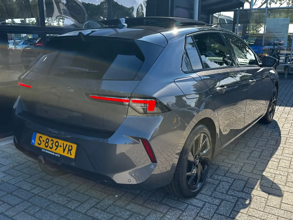 1.2 130 PK Level 4/GS Line | TREKHAAK AFNB.| ELEK. SCHUIF/KANTELDAK| HEAD-UP DISPLAY| 360* CAMERA| ADAPTIEVE CRUISE CONTROL| AGR STOELEN| SFEERVERLICHTING| STUUR, STOEL EN VOORRUITVERWARMING