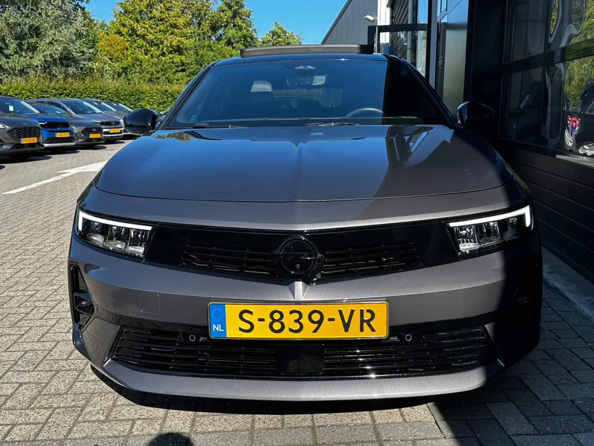 1.2 130 PK Level 4/GS Line | TREKHAAK AFNB.| ELEK. SCHUIF/KANTELDAK| HEAD-UP DISPLAY| 360* CAMERA| ADAPTIEVE CRUISE CONTROL| AGR STOELEN| SFEERVERLICHTING| STUUR, STOEL EN VOORRUITVERWARMING