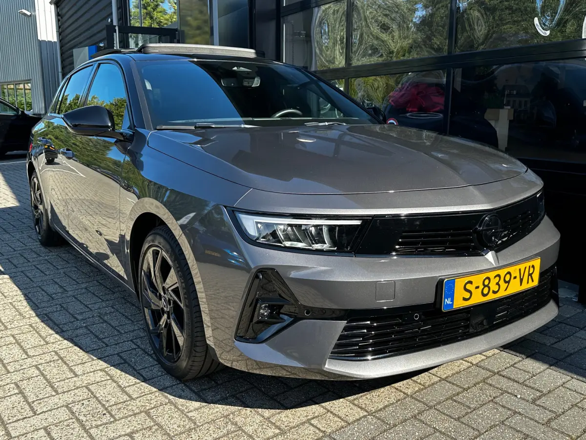 1.2 130 PK Level 4/GS Line | TREKHAAK AFNB.| ELEK. SCHUIF/KANTELDAK| HEAD-UP DISPLAY| 360* CAMERA| ADAPTIEVE CRUISE CONTROL| AGR STOELEN| SFEERVERLICHTING| STUUR, STOEL EN VOORRUITVERWARMING