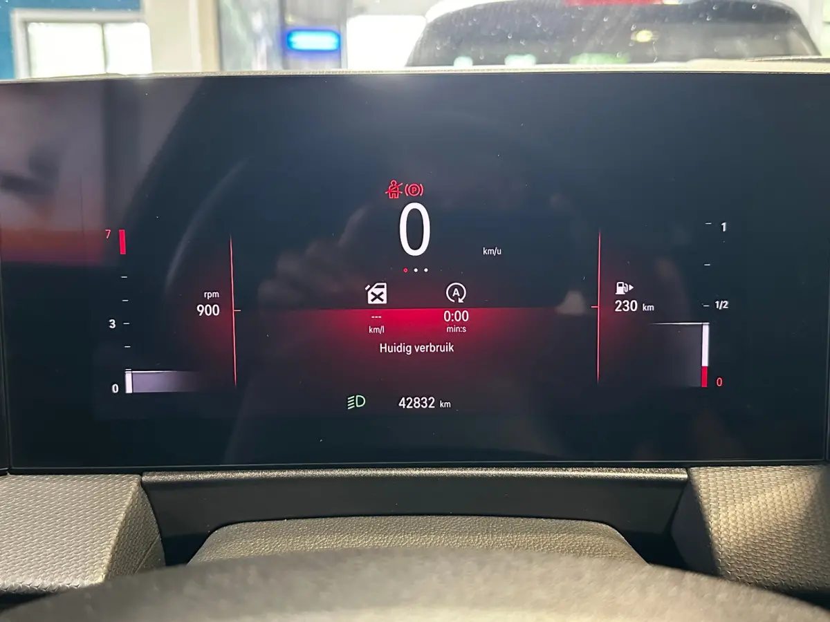 1.2 130 PK Level 4/GS Line | TREKHAAK AFNB.| ELEK. SCHUIF/KANTELDAK| HEAD-UP DISPLAY| 360* CAMERA| ADAPTIEVE CRUISE CONTROL| AGR STOELEN| SFEERVERLICHTING| STUUR, STOEL EN VOORRUITVERWARMING