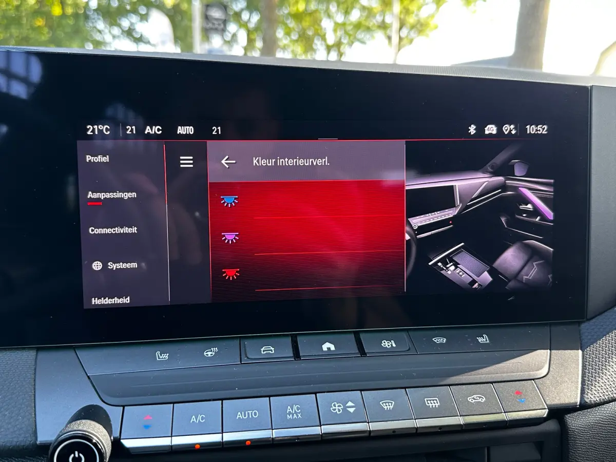 1.2 130 PK Level 4/GS Line | TREKHAAK AFNB.| ELEK. SCHUIF/KANTELDAK| HEAD-UP DISPLAY| 360* CAMERA| ADAPTIEVE CRUISE CONTROL| AGR STOELEN| SFEERVERLICHTING| STUUR, STOEL EN VOORRUITVERWARMING