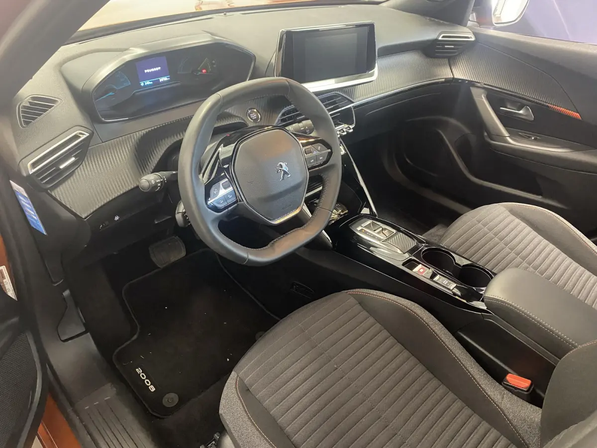 EV Active Pack 50 kWh | Apple Carplay & Android Auto | 16 inch LMV | Airco | 25 DKM |