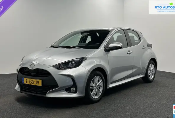 1.5 Hybrid 115 Business ADAPTIEF CRUISE CAMERA CARPLAY ECC 39000 KM.