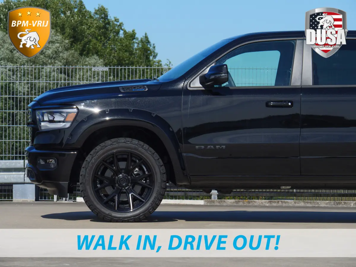 1500 | Laramie Sport | 5.7 V8 | HEMI | 4x4 | Crew Cab Panoramadak | Leder | Uconnect touchscreen | Getoonde accessoires zijn verkrijgbaar tegen meerprijs