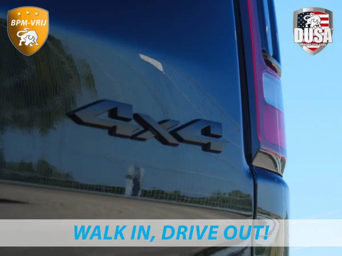1500 | Laramie Sport | 5.7 V8 | HEMI | 4x4 | Crew Cab Panoramadak | Leder | Uconnect touchscreen | Getoonde accessoires zijn verkrijgbaar tegen meerprijs