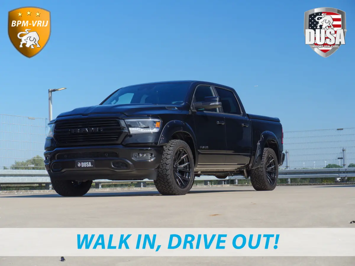 1500 | Laramie Sport | 5.7 V8 | HEMI | 4x4 | Crew Cab Panoramadak | Leder | Uconnect touchscreen | Getoonde accessoires zijn verkrijgbaar tegen meerprijs