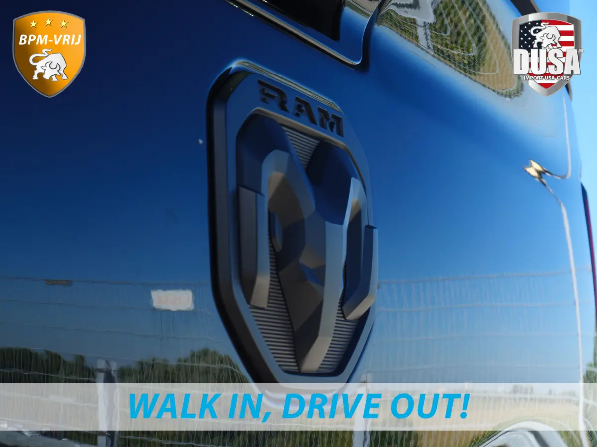 1500 | Laramie Sport | 5.7 V8 | HEMI | 4x4 | Crew Cab Panoramadak | Leder | Uconnect touchscreen | Getoonde accessoires zijn verkrijgbaar tegen meerprijs