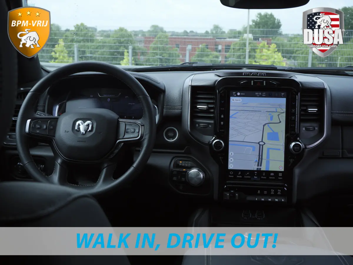1500 | Laramie Sport | 5.7 V8 | HEMI | 4x4 | Crew Cab Panoramadak | Leder | Uconnect touchscreen | Getoonde accessoires zijn verkrijgbaar tegen meerprijs