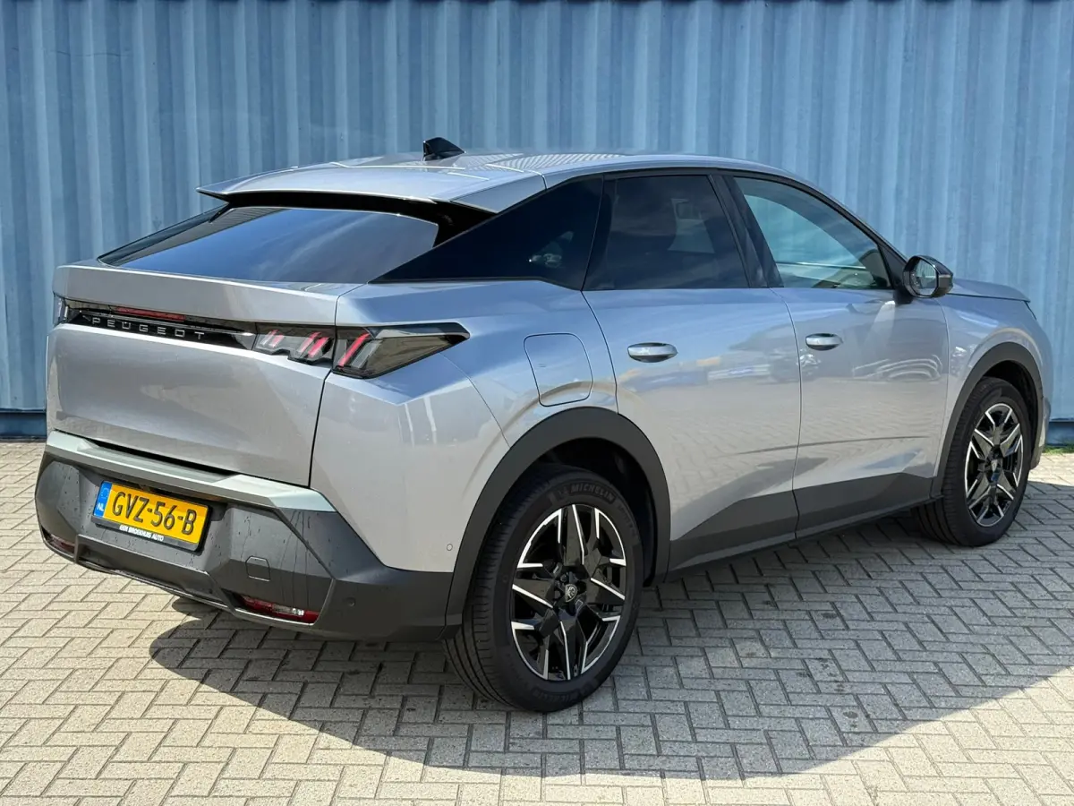 1.2 Hybrid 136 Allure 360 Camera | Adeptieve cruise control | Stuurwielverwarming | Navigatie | Apple carplay & Android auto