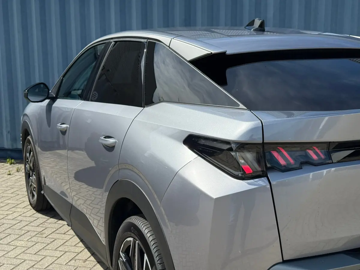 1.2 Hybrid 136 Allure 360 Camera | Adeptieve cruise control | Stuurwielverwarming | Navigatie | Apple carplay & Android auto