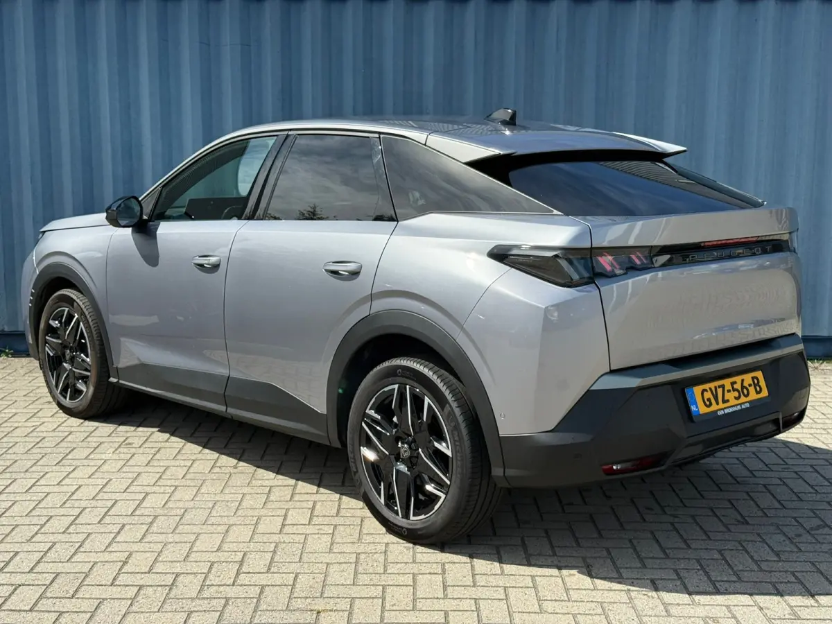 1.2 Hybrid 136 Allure 360 Camera | Adeptieve cruise control | Stuurwielverwarming | Navigatie | Apple carplay & Android auto