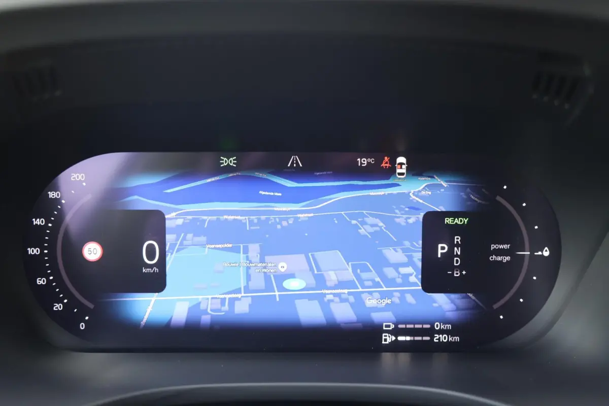 T6 Recharge AWD R-Design | Stoelverwarming & Koeling | 360° Camera | Panoramadak | Long Range | H/K | Keyless