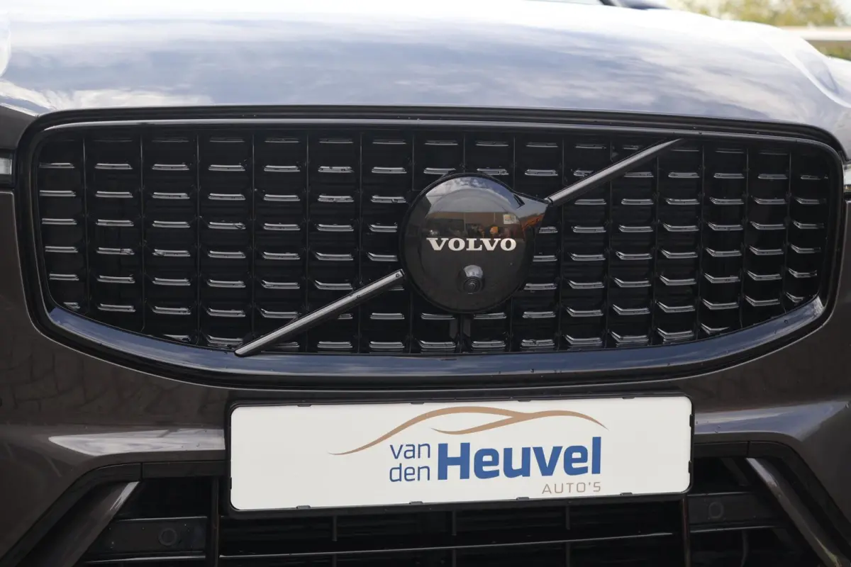 T6 Recharge AWD R-Design | Stoelverwarming & Koeling | 360° Camera | Panoramadak | Long Range | H/K | Keyless