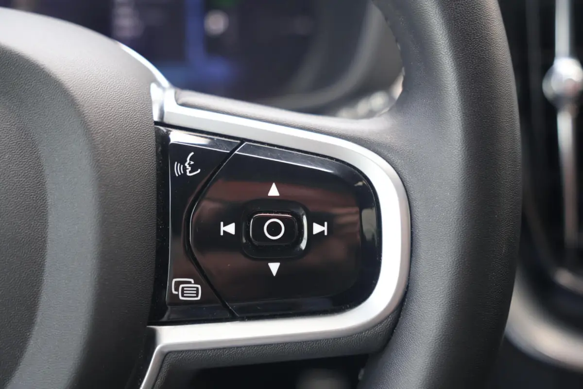T6 Recharge AWD R-Design | Stoelverwarming & Koeling | 360° Camera | Panoramadak | Long Range | H/K | Keyless