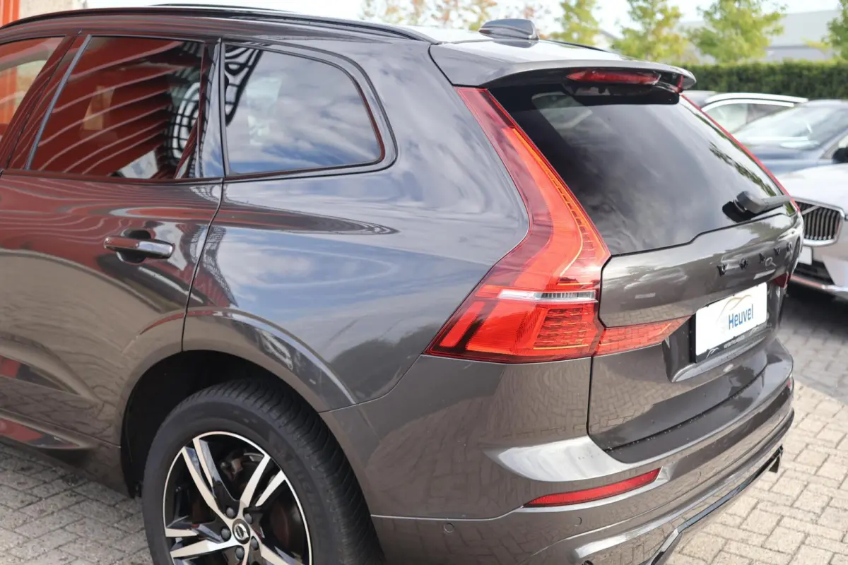 T6 Recharge AWD R-Design | Stoelverwarming & Koeling | 360° Camera | Panoramadak | Long Range | H/K | Keyless