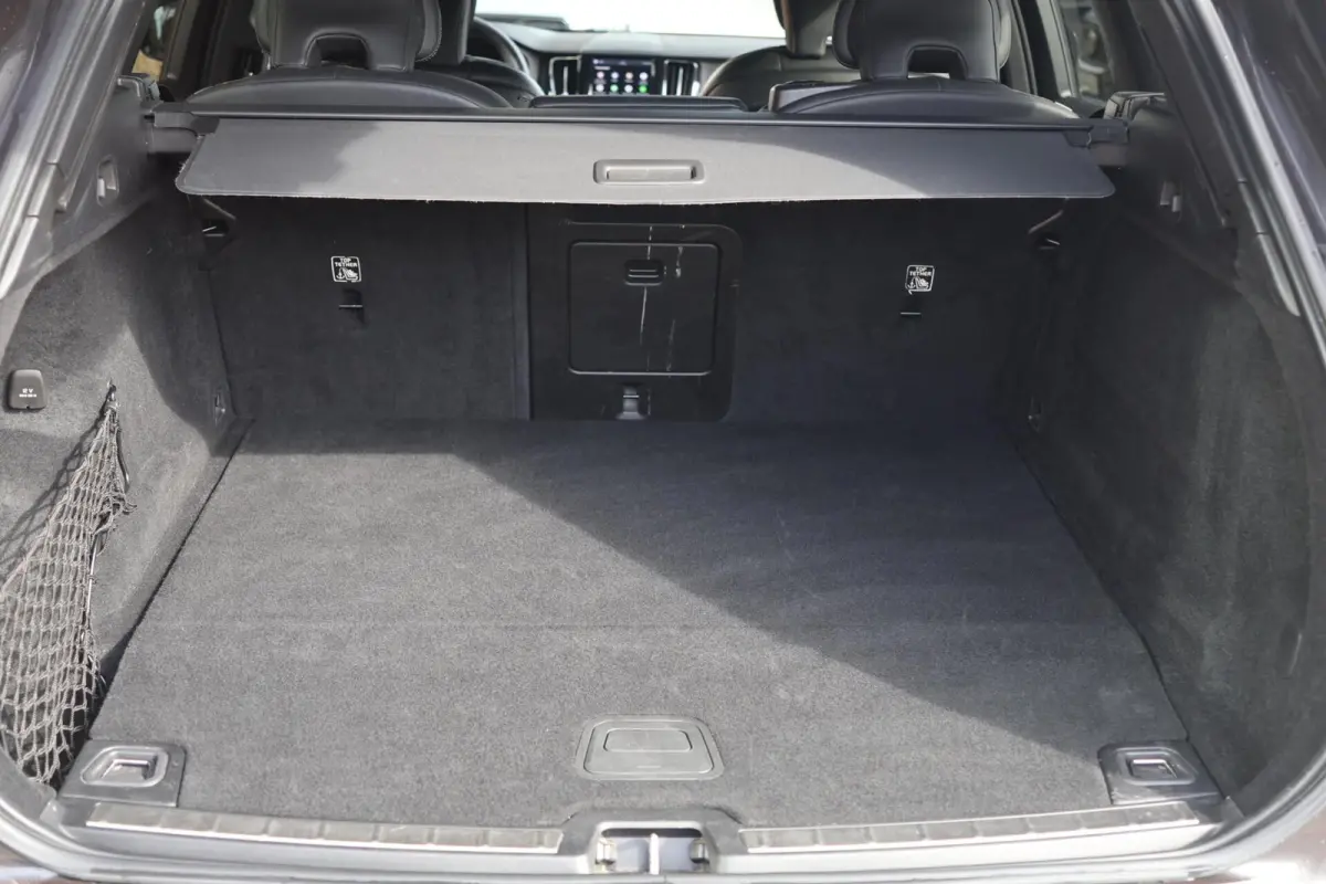 T6 Recharge AWD R-Design | Stoelverwarming & Koeling | 360° Camera | Panoramadak | Long Range | H/K | Keyless