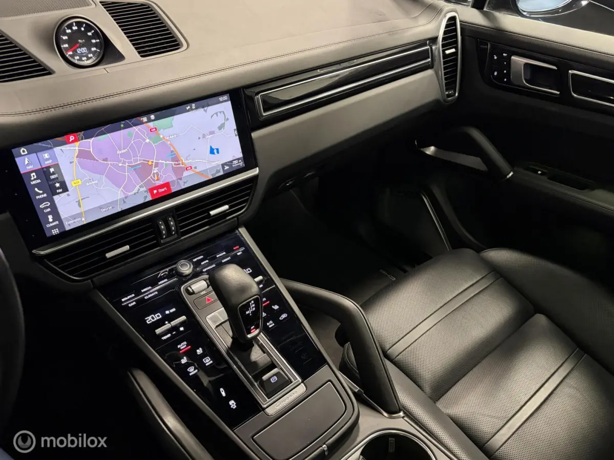 4.0 Turbo BURMESTER / 4WS / NIGHTVISION / ELEKTR. TR.HAAK / SPORTCHRONO / DEALER O.H. / STOELKOELING+VERWARMING