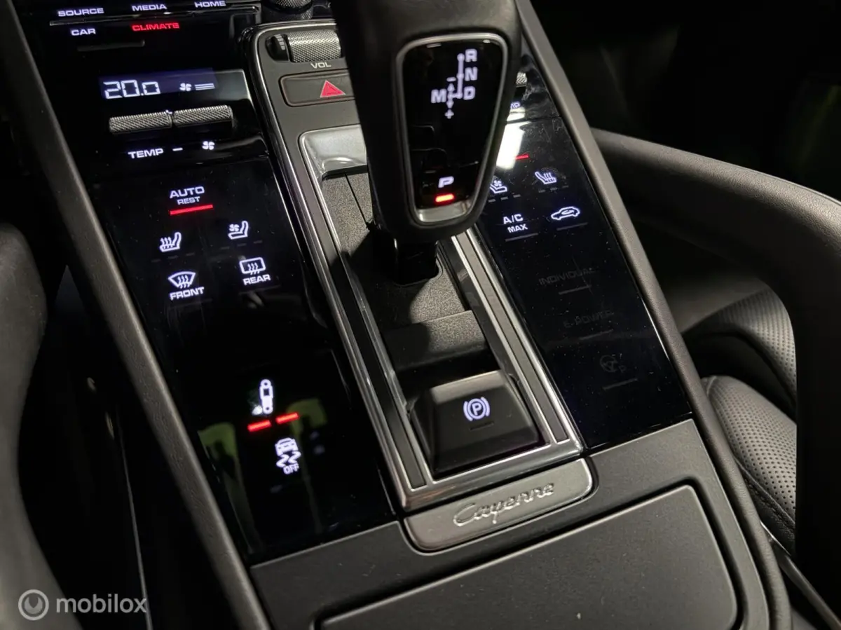 4.0 Turbo BURMESTER / 4WS / NIGHTVISION / ELEKTR. TR.HAAK / SPORTCHRONO / DEALER O.H. / STOELKOELING+VERWARMING
