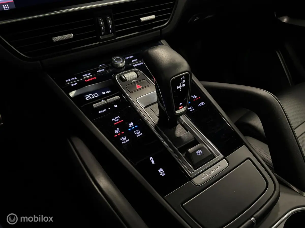 4.0 Turbo BURMESTER / 4WS / NIGHTVISION / ELEKTR. TR.HAAK / SPORTCHRONO / DEALER O.H. / STOELKOELING+VERWARMING