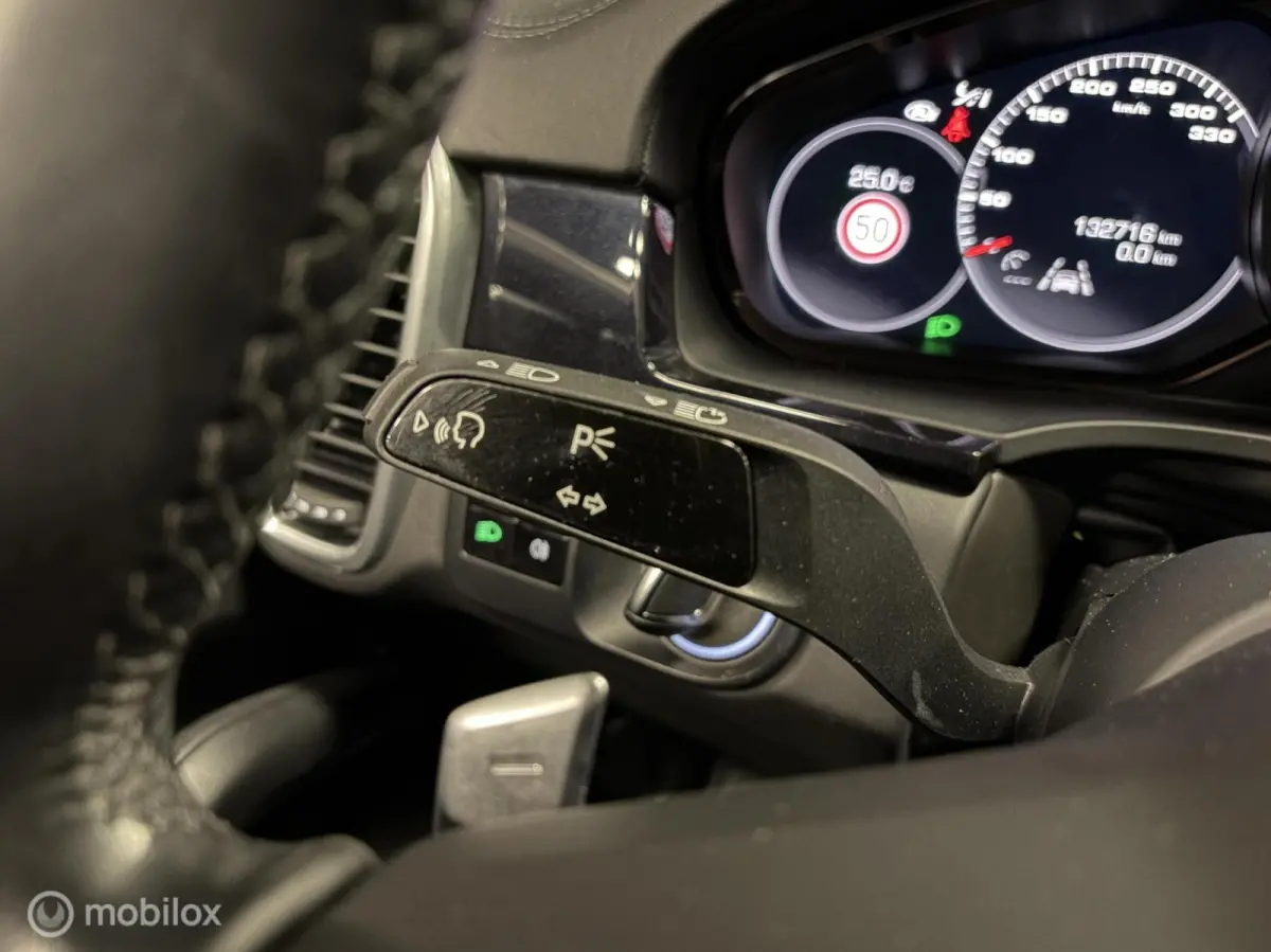 4.0 Turbo BURMESTER / 4WS / NIGHTVISION / ELEKTR. TR.HAAK / SPORTCHRONO / DEALER O.H. / STOELKOELING+VERWARMING