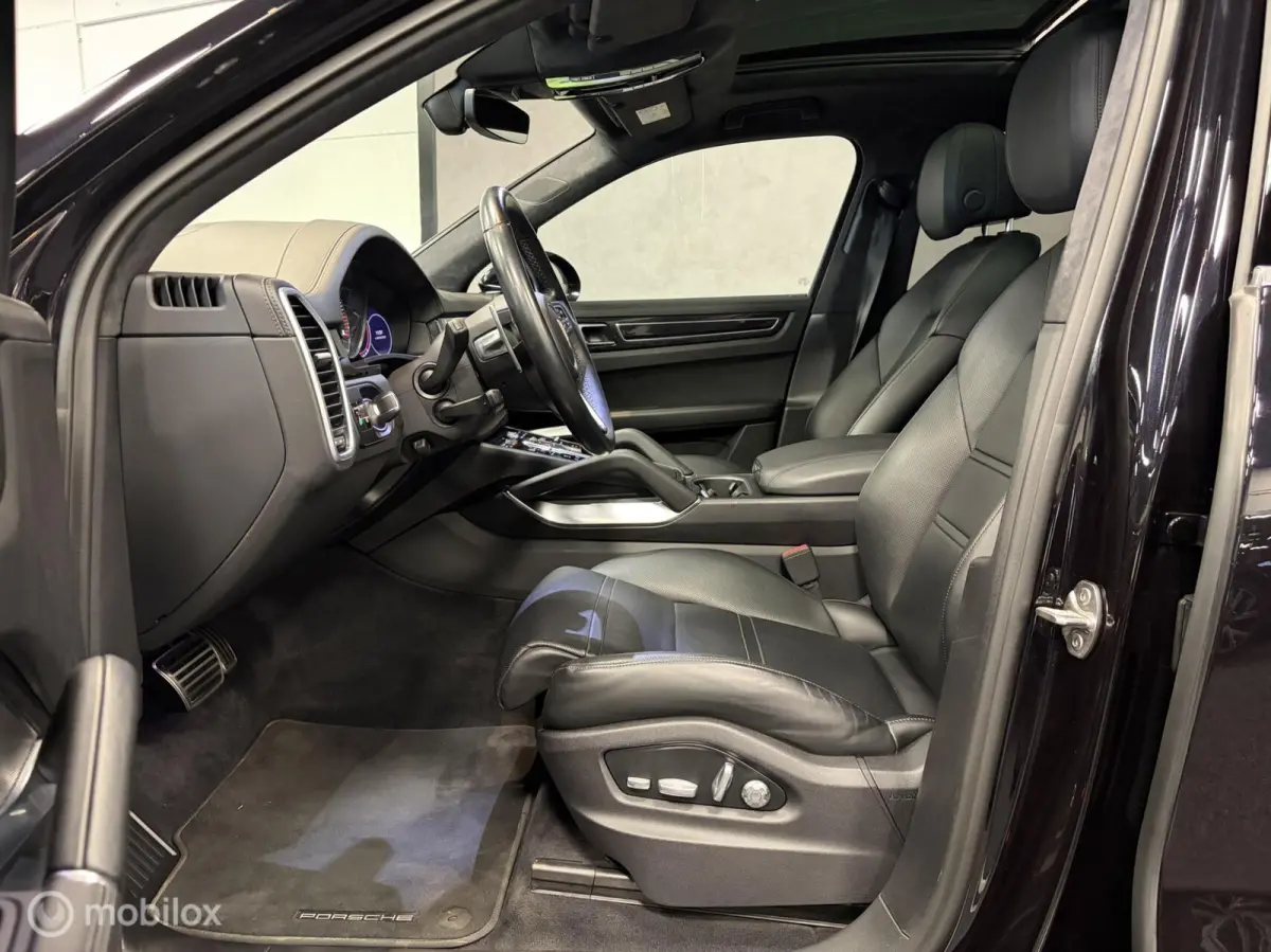 4.0 Turbo BURMESTER / 4WS / NIGHTVISION / ELEKTR. TR.HAAK / SPORTCHRONO / DEALER O.H. / STOELKOELING+VERWARMING