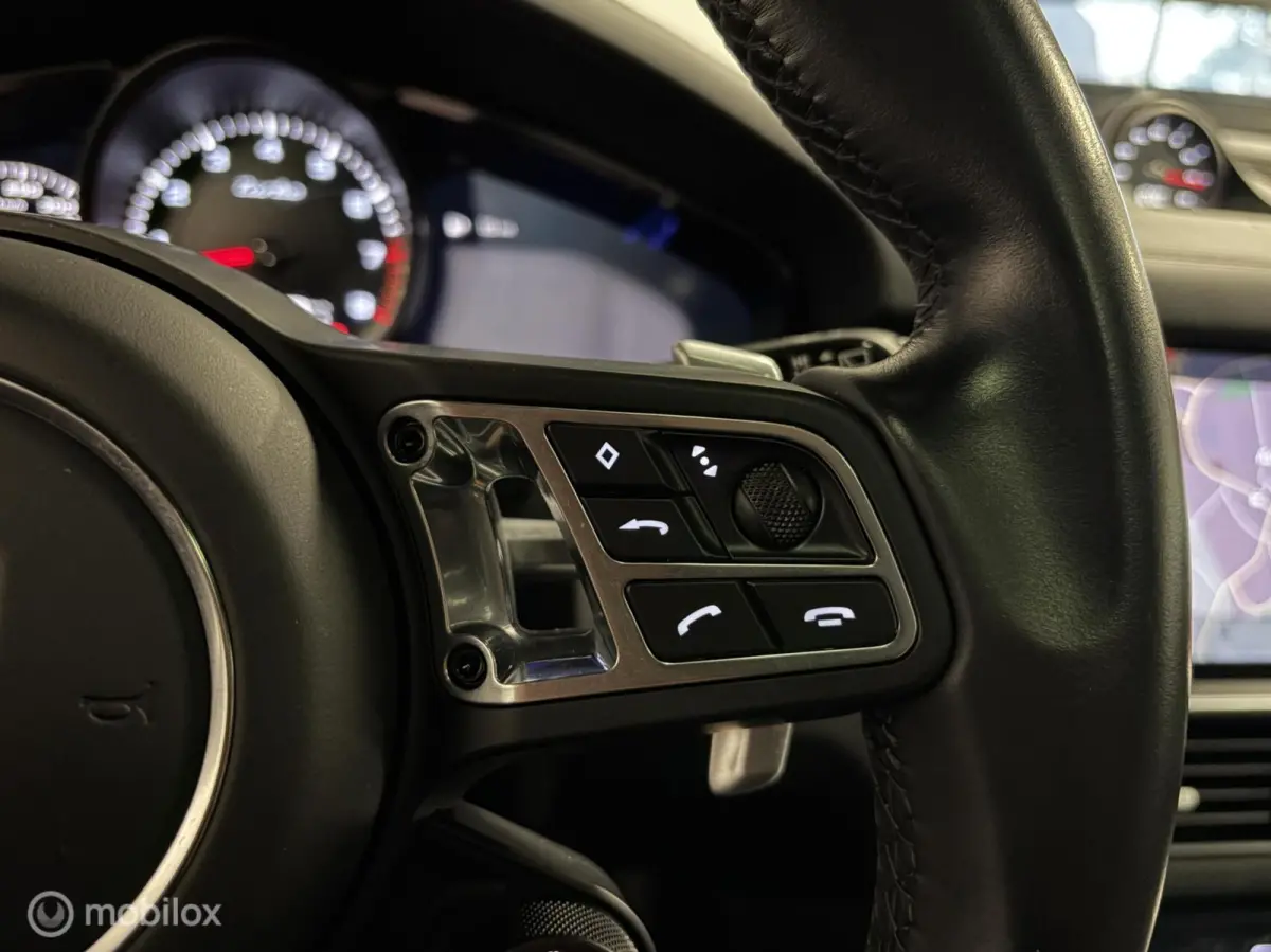 4.0 Turbo BURMESTER / 4WS / NIGHTVISION / ELEKTR. TR.HAAK / SPORTCHRONO / DEALER O.H. / STOELKOELING+VERWARMING