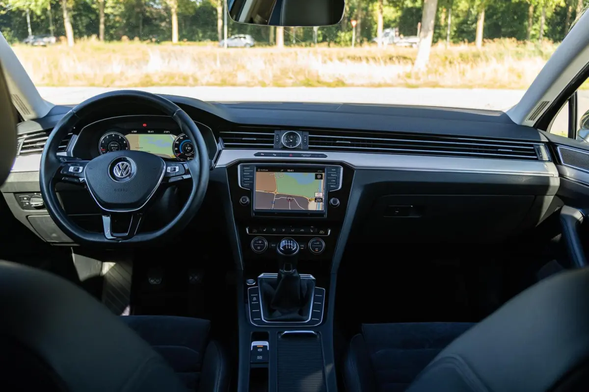 1.4 TSI ACT Highline R-Line|Org.NL NAP|Trekhaak|CarPlay|Digitaal Dashboard|ErgoComfort|Camera|Volledig Onderhouden