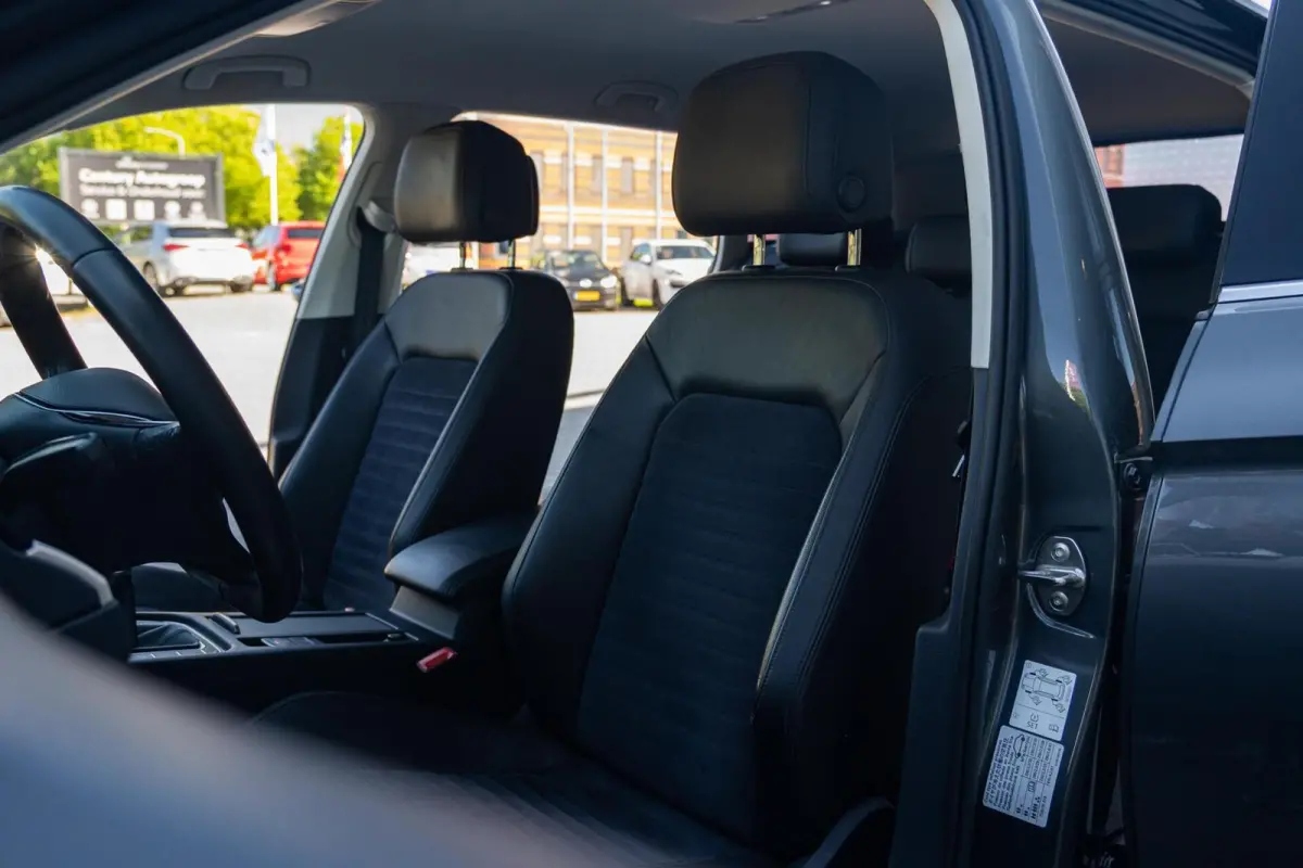 1.4 TSI ACT Highline R-Line|Org.NL NAP|Trekhaak|CarPlay|Digitaal Dashboard|ErgoComfort|Camera|Volledig Onderhouden