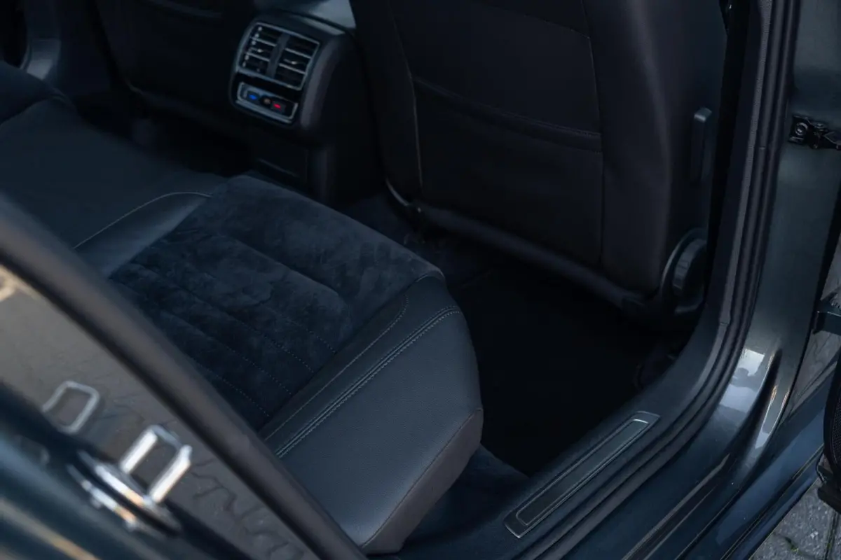 1.4 TSI ACT Highline R-Line|Org.NL NAP|Trekhaak|CarPlay|Digitaal Dashboard|ErgoComfort|Camera|Volledig Onderhouden