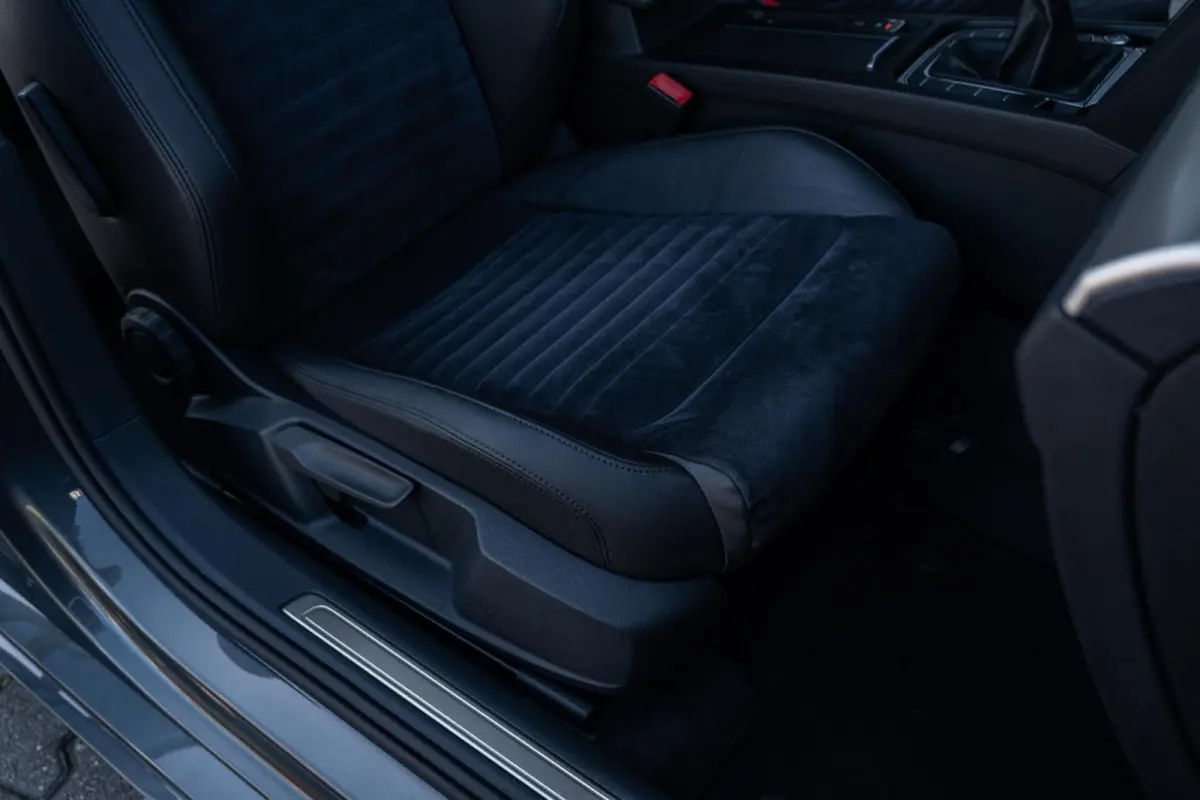 1.4 TSI ACT Highline R-Line|Org.NL NAP|Trekhaak|CarPlay|Digitaal Dashboard|ErgoComfort|Camera|Volledig Onderhouden