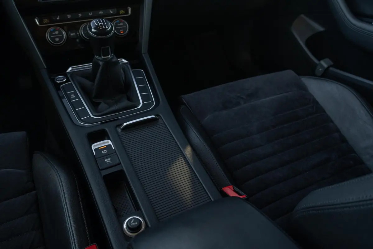 1.4 TSI ACT Highline R-Line|Org.NL NAP|Trekhaak|CarPlay|Digitaal Dashboard|ErgoComfort|Camera|Volledig Onderhouden