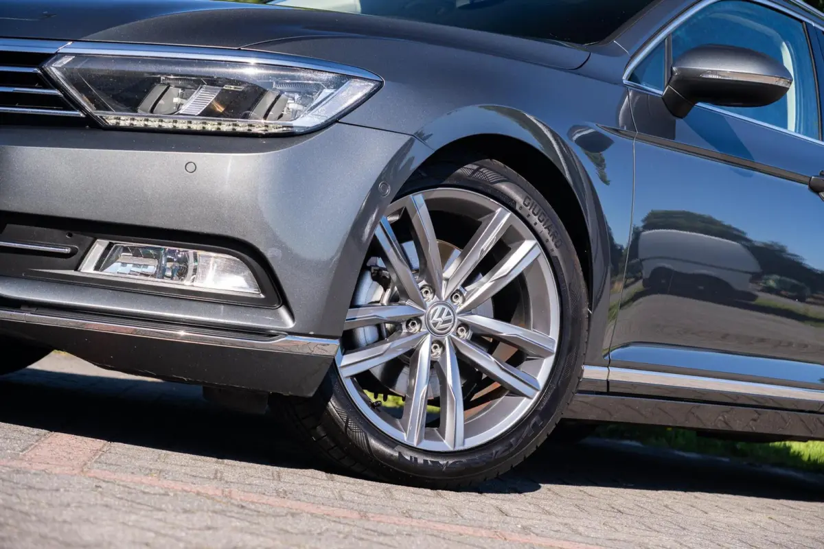 1.4 TSI ACT Highline R-Line|Org.NL NAP|Trekhaak|CarPlay|Digitaal Dashboard|ErgoComfort|Camera|Volledig Onderhouden