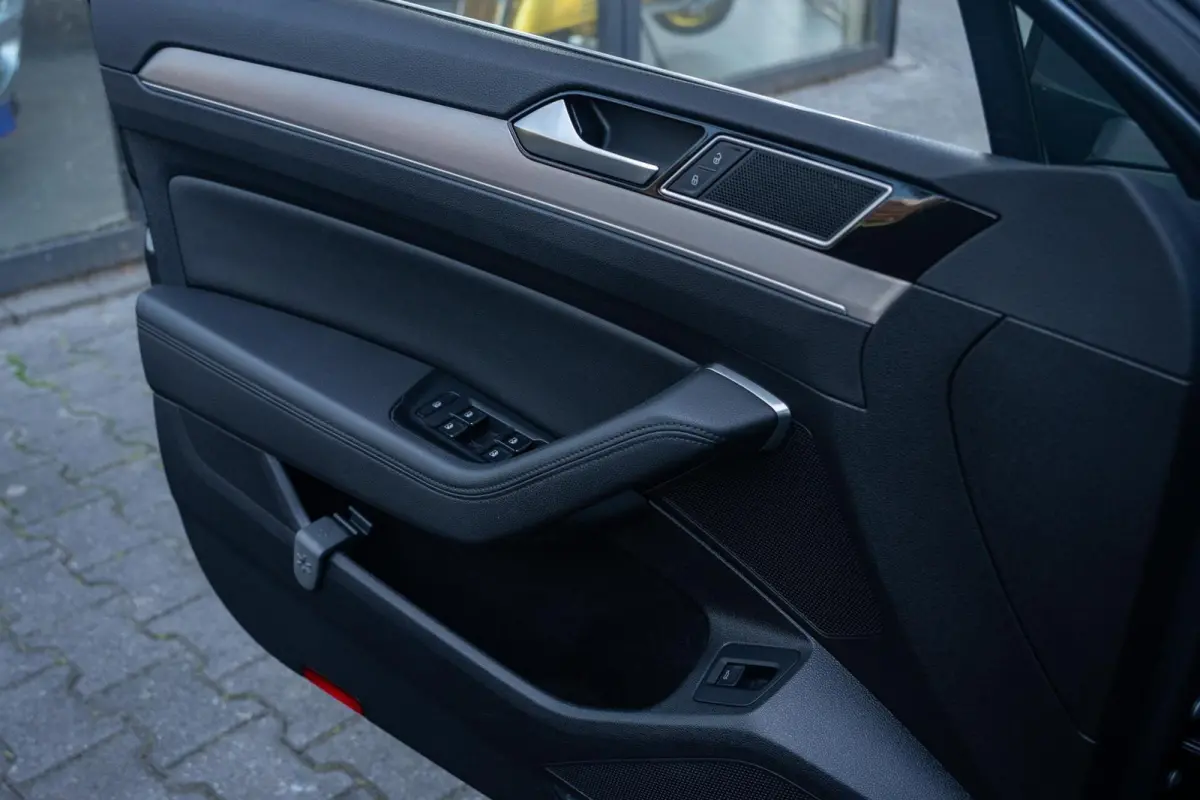 1.4 TSI ACT Highline R-Line|Org.NL NAP|Trekhaak|CarPlay|Digitaal Dashboard|ErgoComfort|Camera|Volledig Onderhouden
