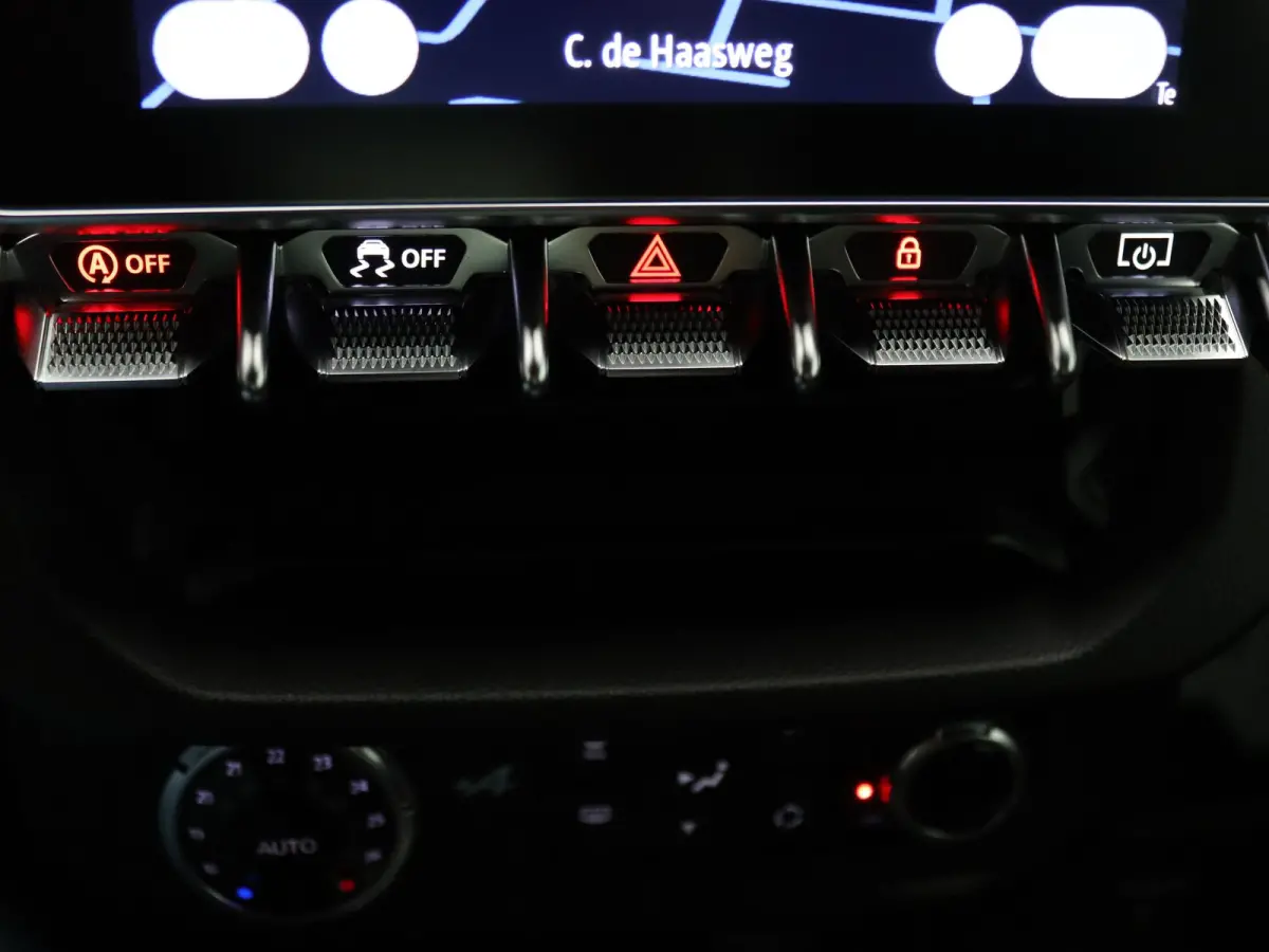 300pk Turbo GT Apple Carplay/Android Auto | Climate