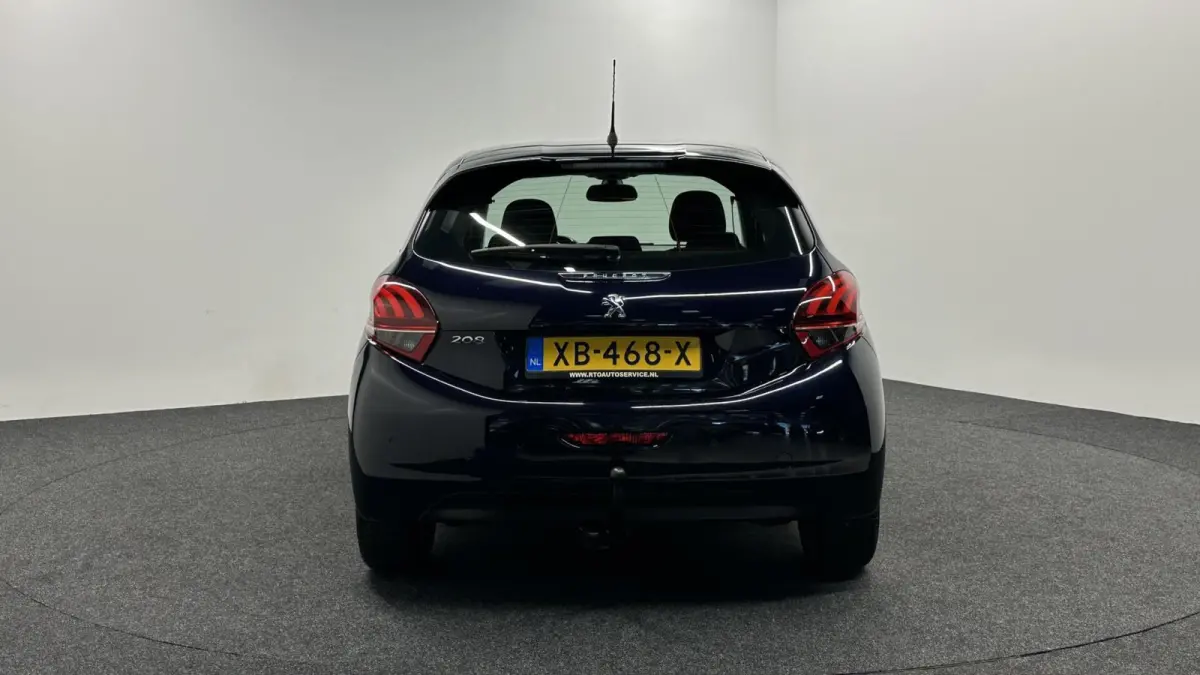 1.2 PureTech Active CARPLAY NAVI TREKHAAK CRUISE 84000 KM.