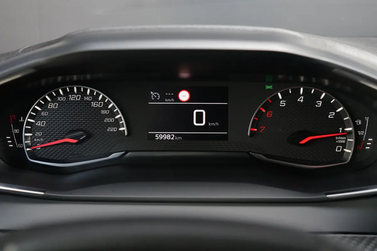 1.2 PureTech Allure, NL, LED, CarPlay, clima, cam.