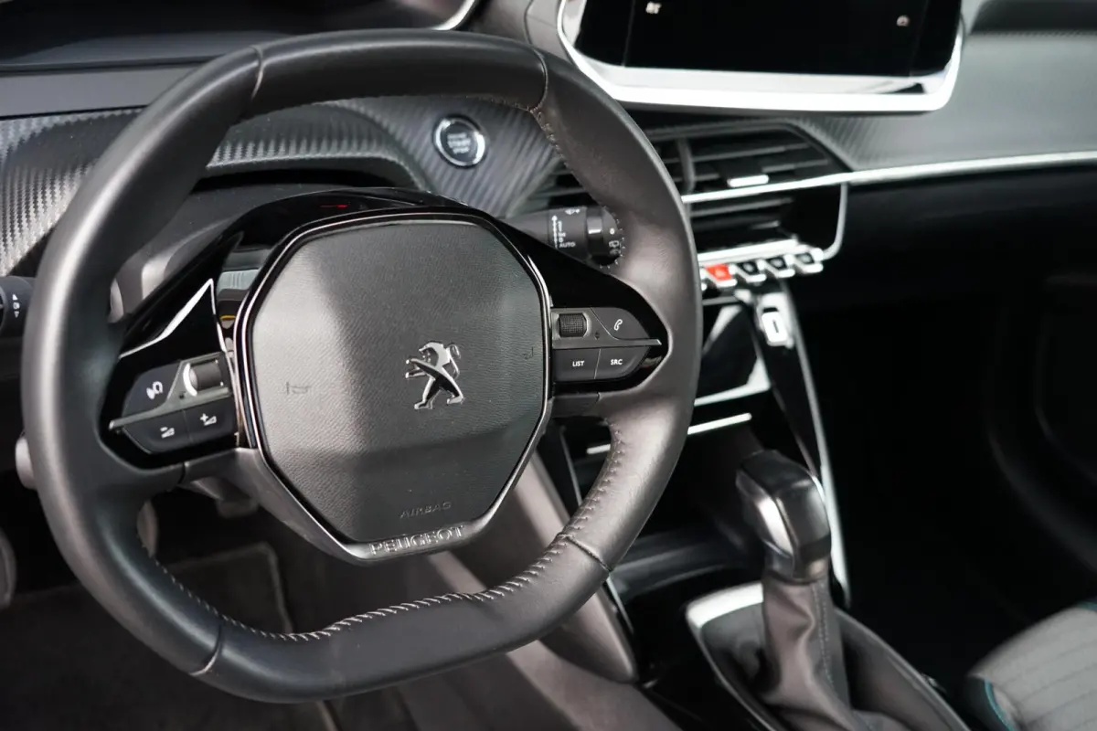 1.2 PureTech Allure, NL, LED, CarPlay, clima, cam.