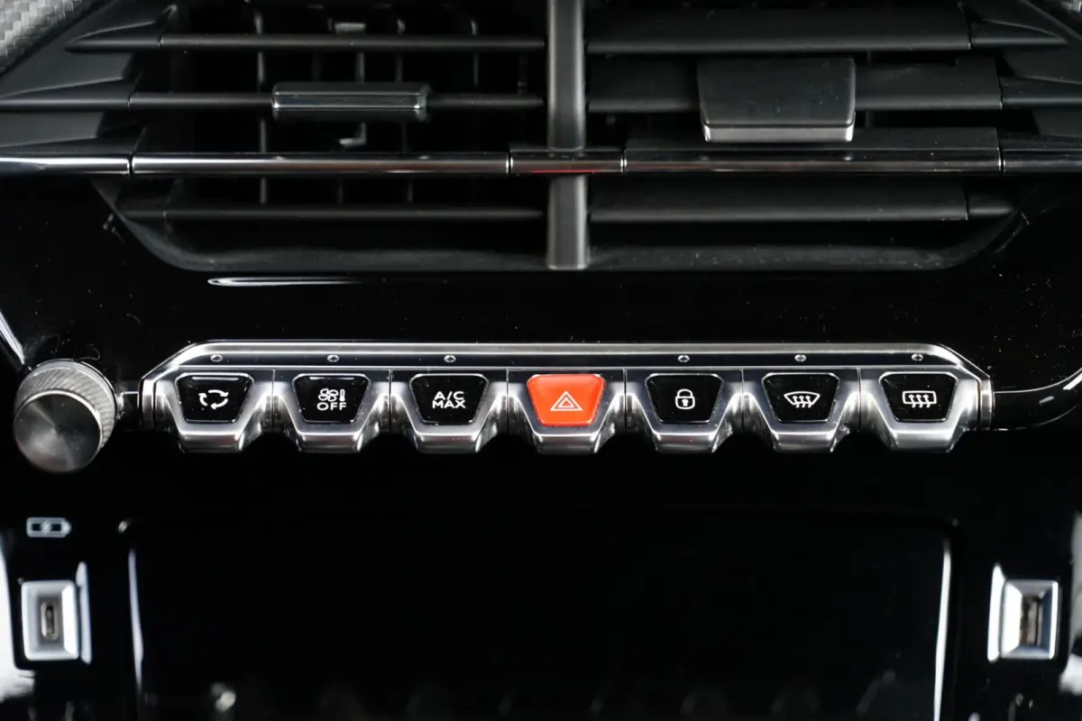 1.2 PureTech Allure, NL, LED, CarPlay, clima, cam.
