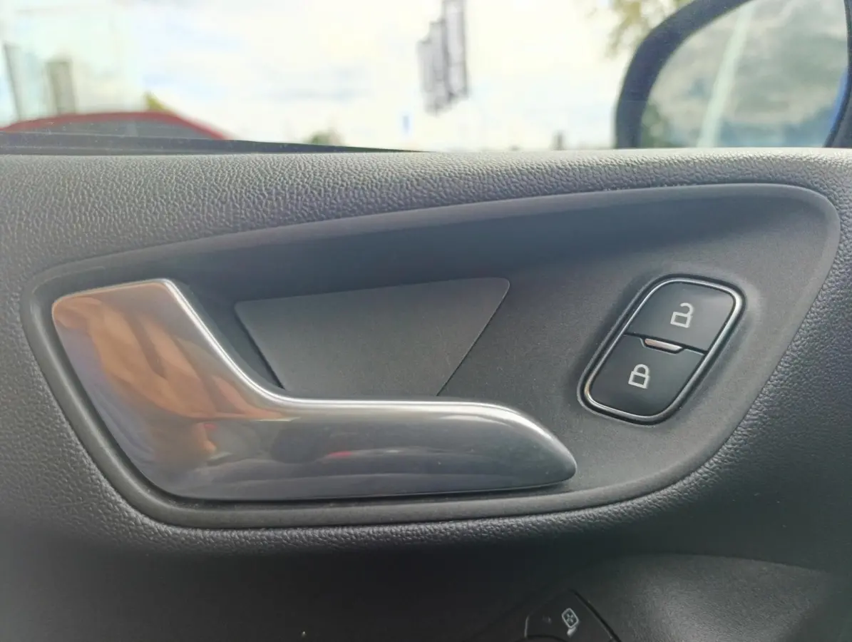 1.0 EcoBoost Hybrid ST-Line X | Climate Control | Cruise Control | Navigatie | Camera | Apple Carplay/Android Auto