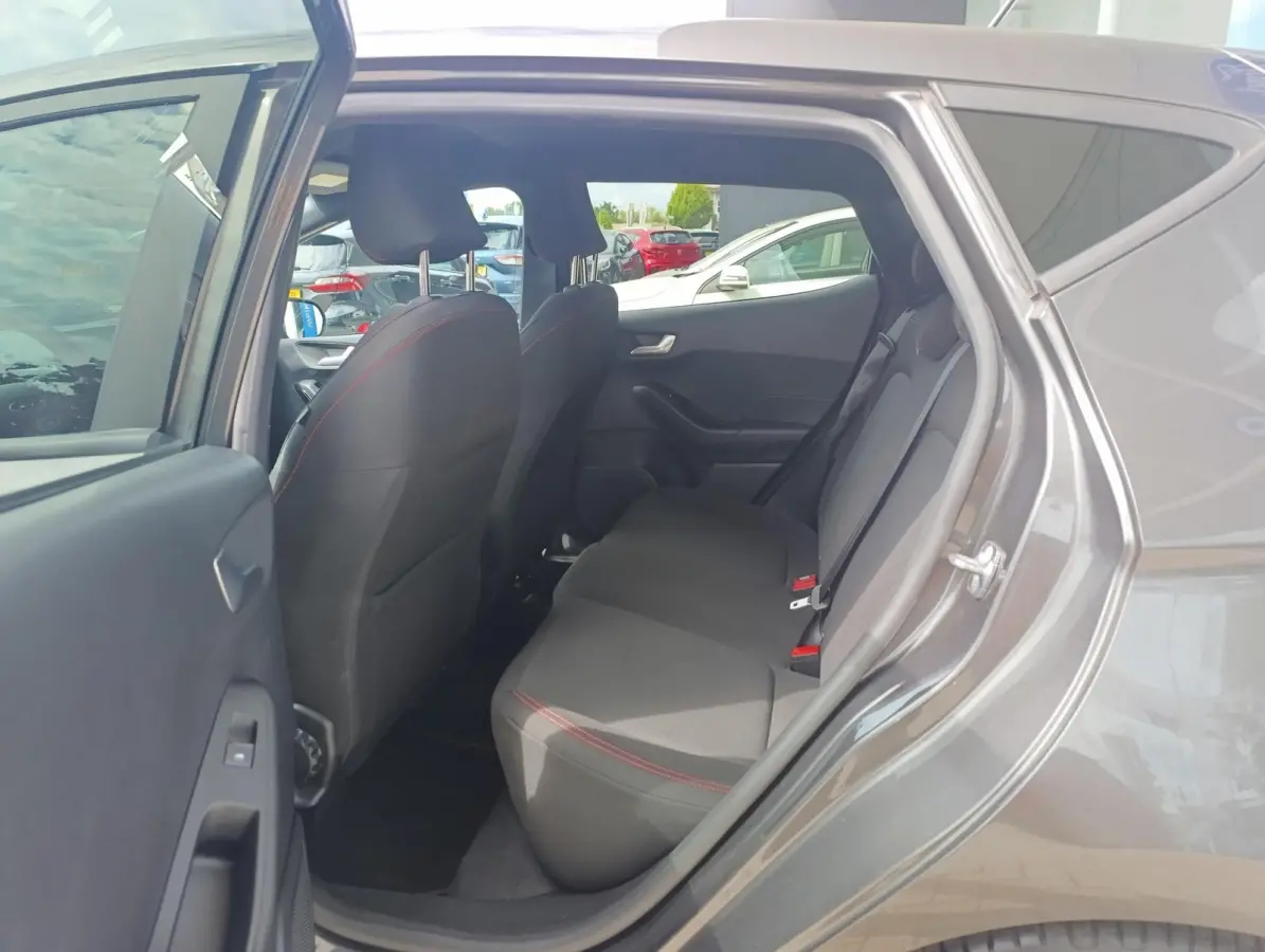 1.0 EcoBoost Hybrid ST-Line X | Climate Control | Cruise Control | Navigatie | Camera | Apple Carplay/Android Auto
