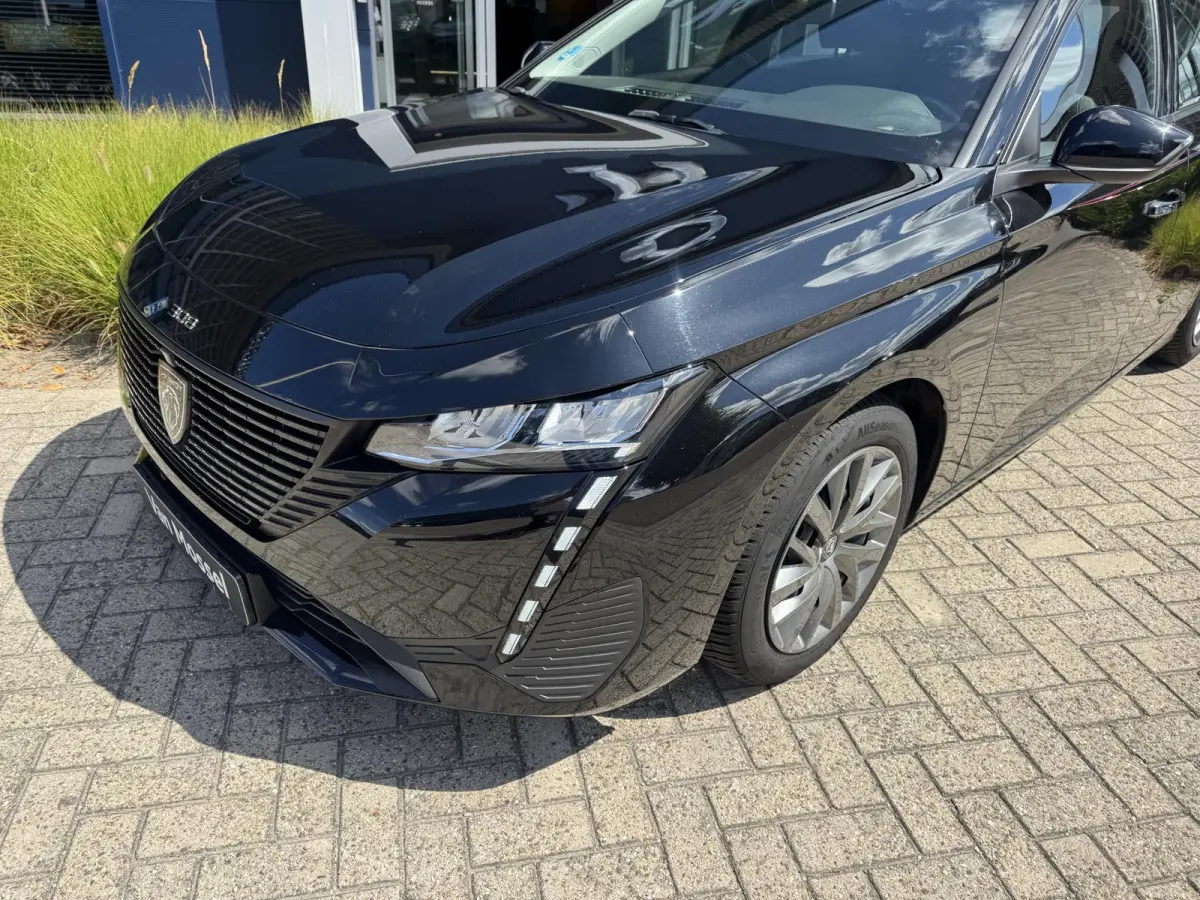 1.2 Active Pack Business 110 | APPLE CARPLAY & ANDROID AUTO | NAVI | LED | DAB |