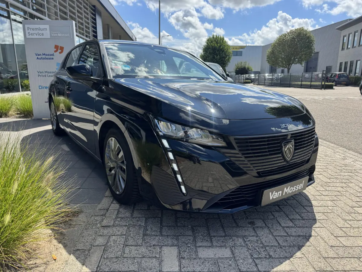 1.2 Active Pack Business 110 | APPLE CARPLAY & ANDROID AUTO | NAVI | LED | DAB |