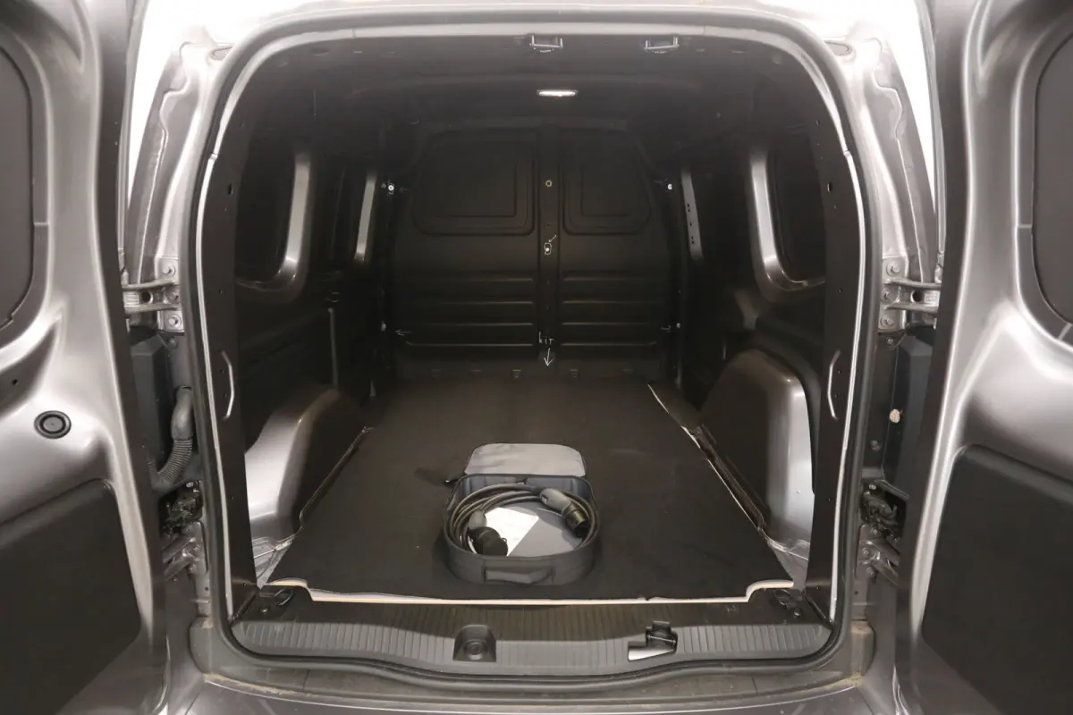Kangoo Mercedes-Benz 112 45 kWh 122pk | Snelladen | SOH 99% | 1400kg Trekgew. | Clima | Camera | Cruise | Carplay