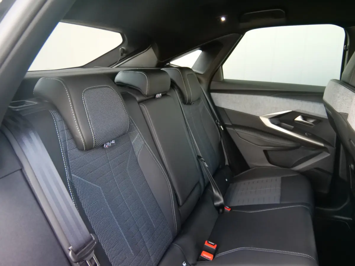 GT 73 kWh 210pk Automaat Keyless / Stoel-/Stuurverwarming / Adaptive Cruise / SOH 96,4%