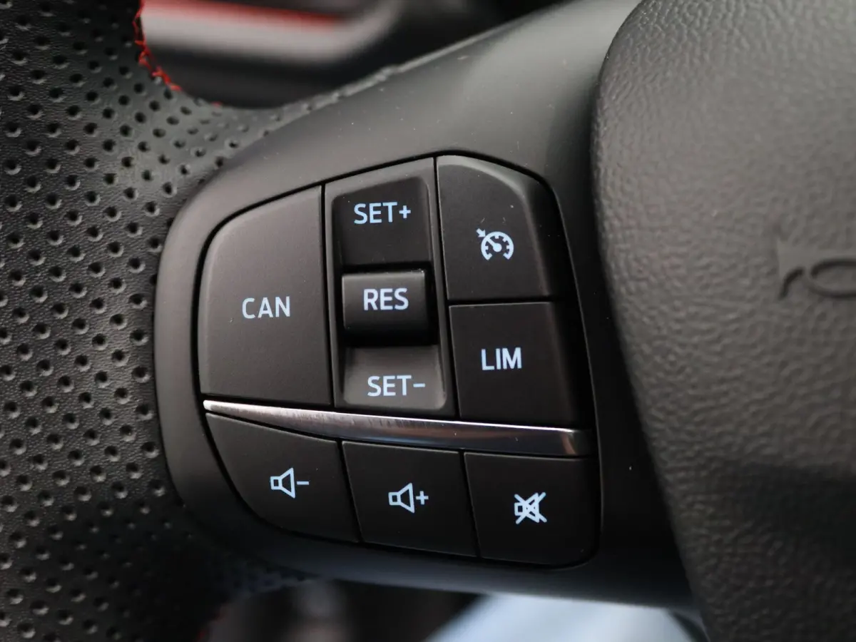 125pk EcoBoost ST-Line X Apple Carplay/Android Auto | Climate