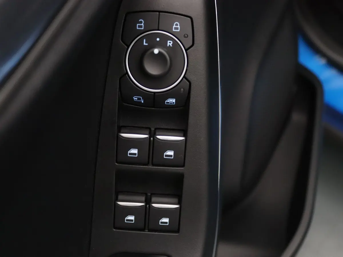 125pk EcoBoost ST-Line X Apple Carplay/Android Auto | Climate
